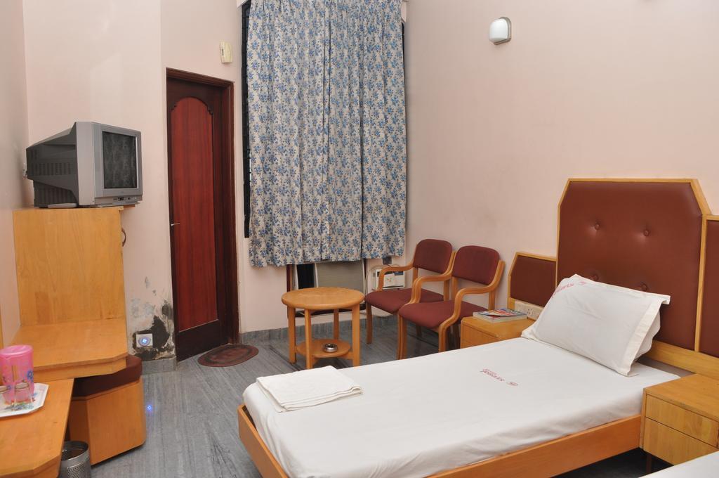 Hotel Pearls Madurai Exterior photo